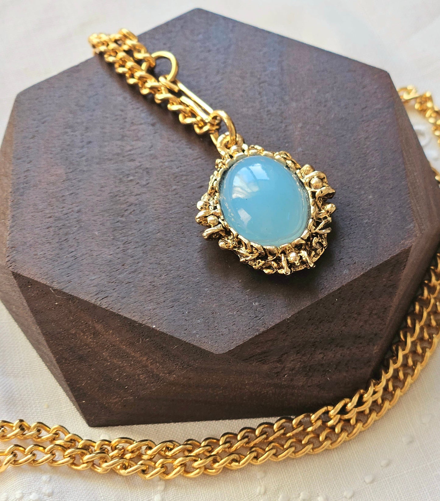 Vintage Gold Tone Blue Chalcedony Pendant Necklace
