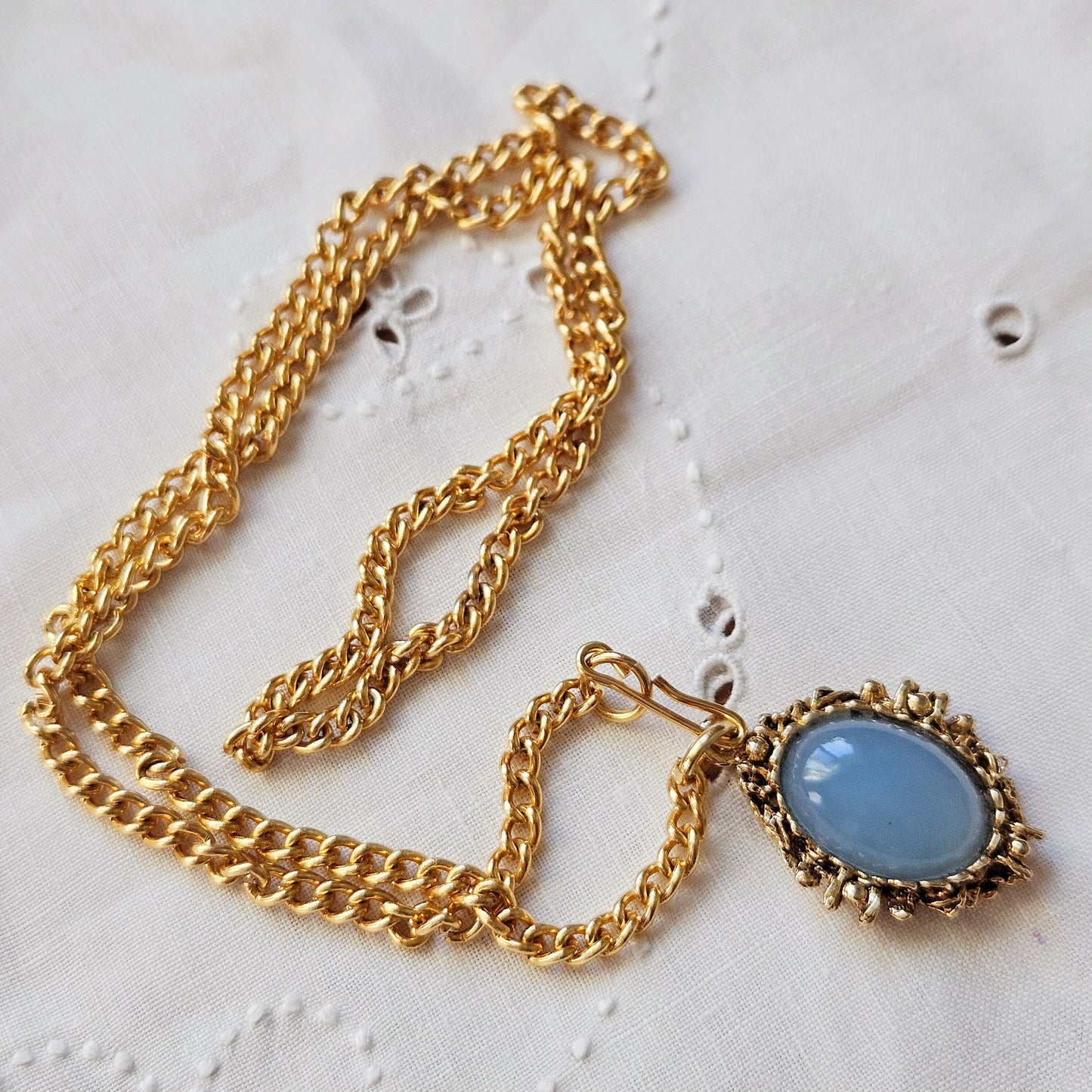 Vintage Gold Tone Blue Chalcedony Pendant Necklace
