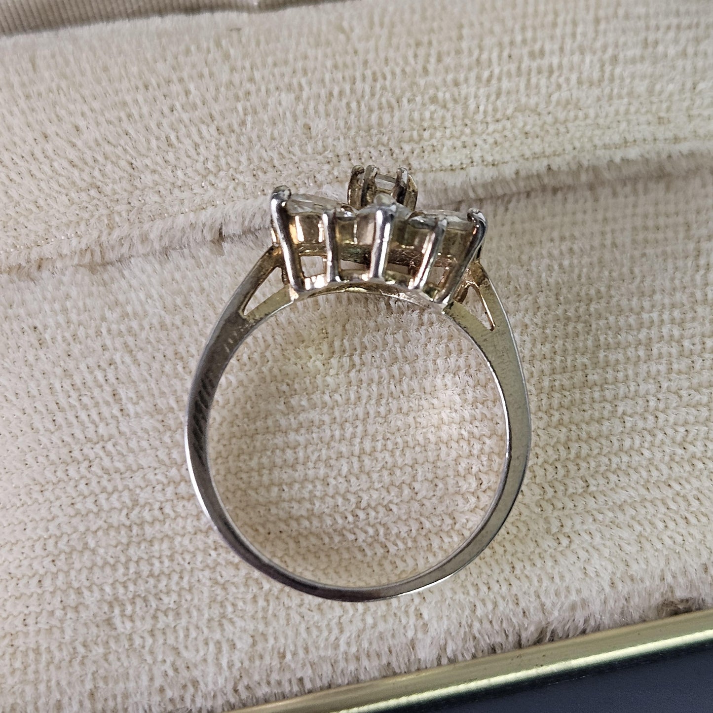 Vintage Flower Ring with CZ, Gold Plated Size 8 Brilliant