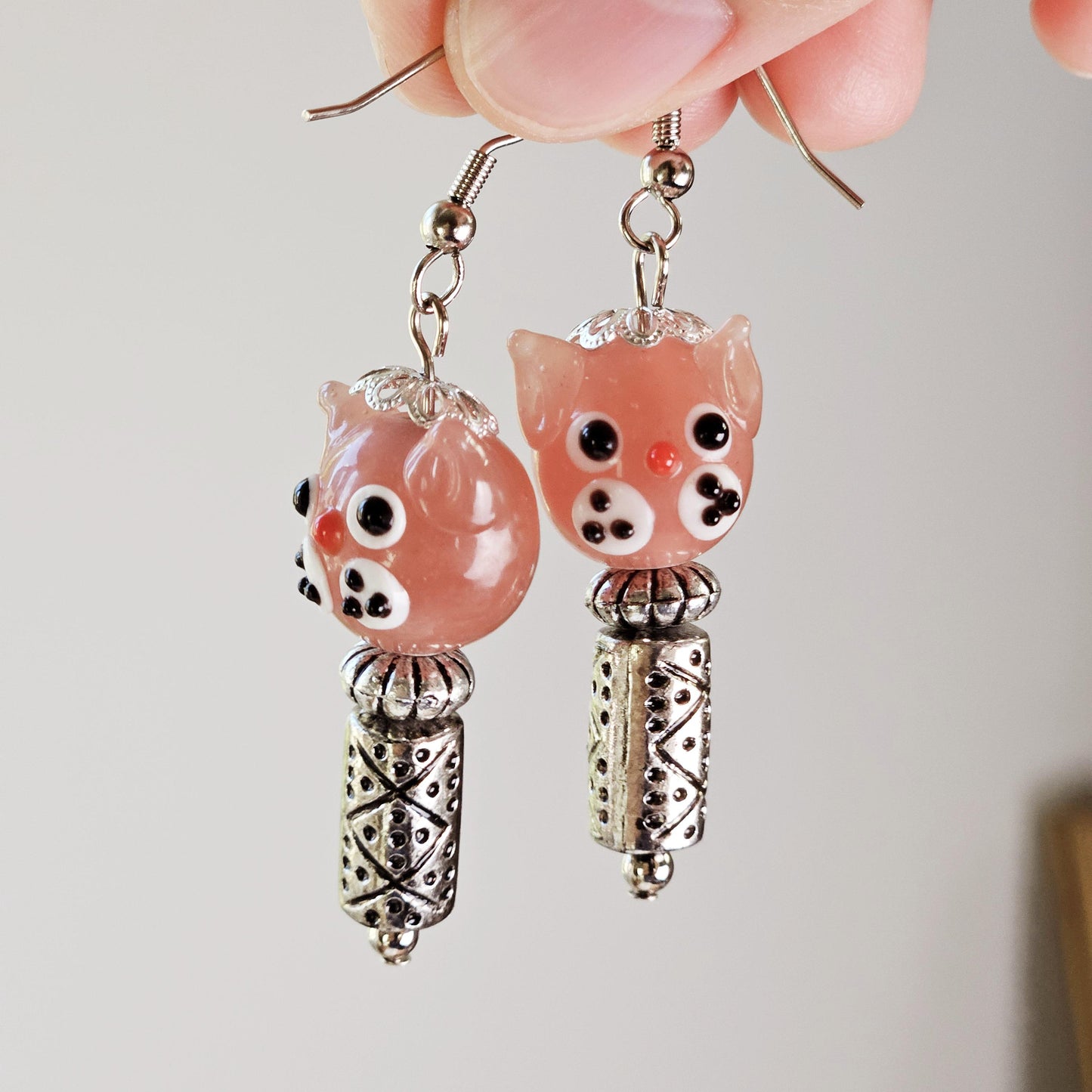 Quirky Kitty Cat Glass Bead Dangle Earrings with Intricate Silver Tone Accents