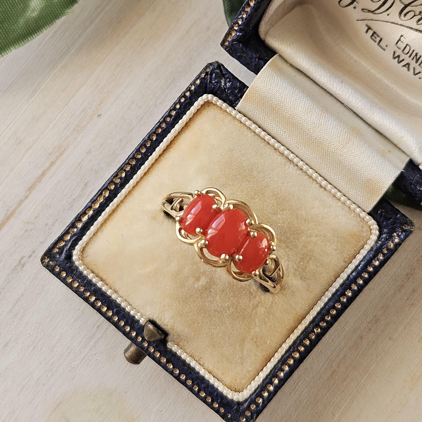 Vintage Coral Cabochon Ring in Elegant 14k Gold Setting