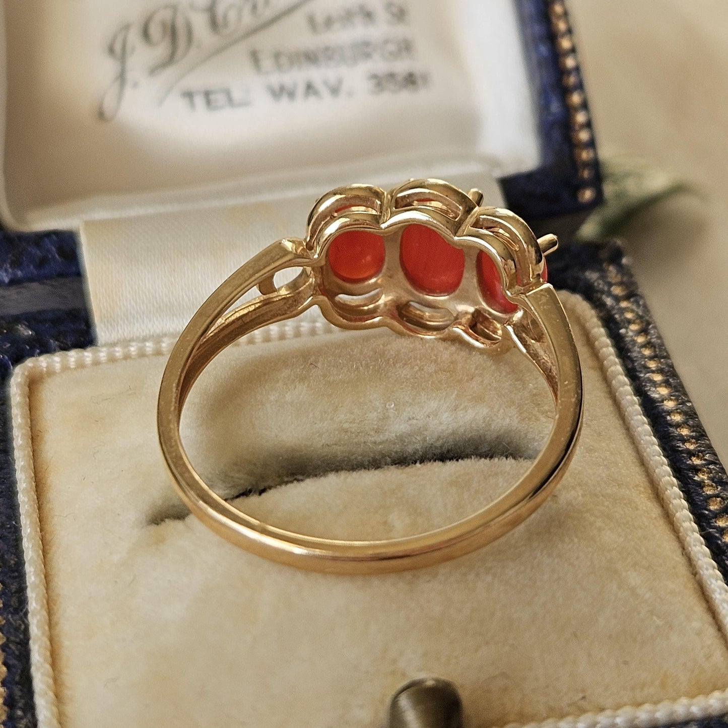 Vintage Coral Cabochon Ring in Elegant 14k Gold Setting