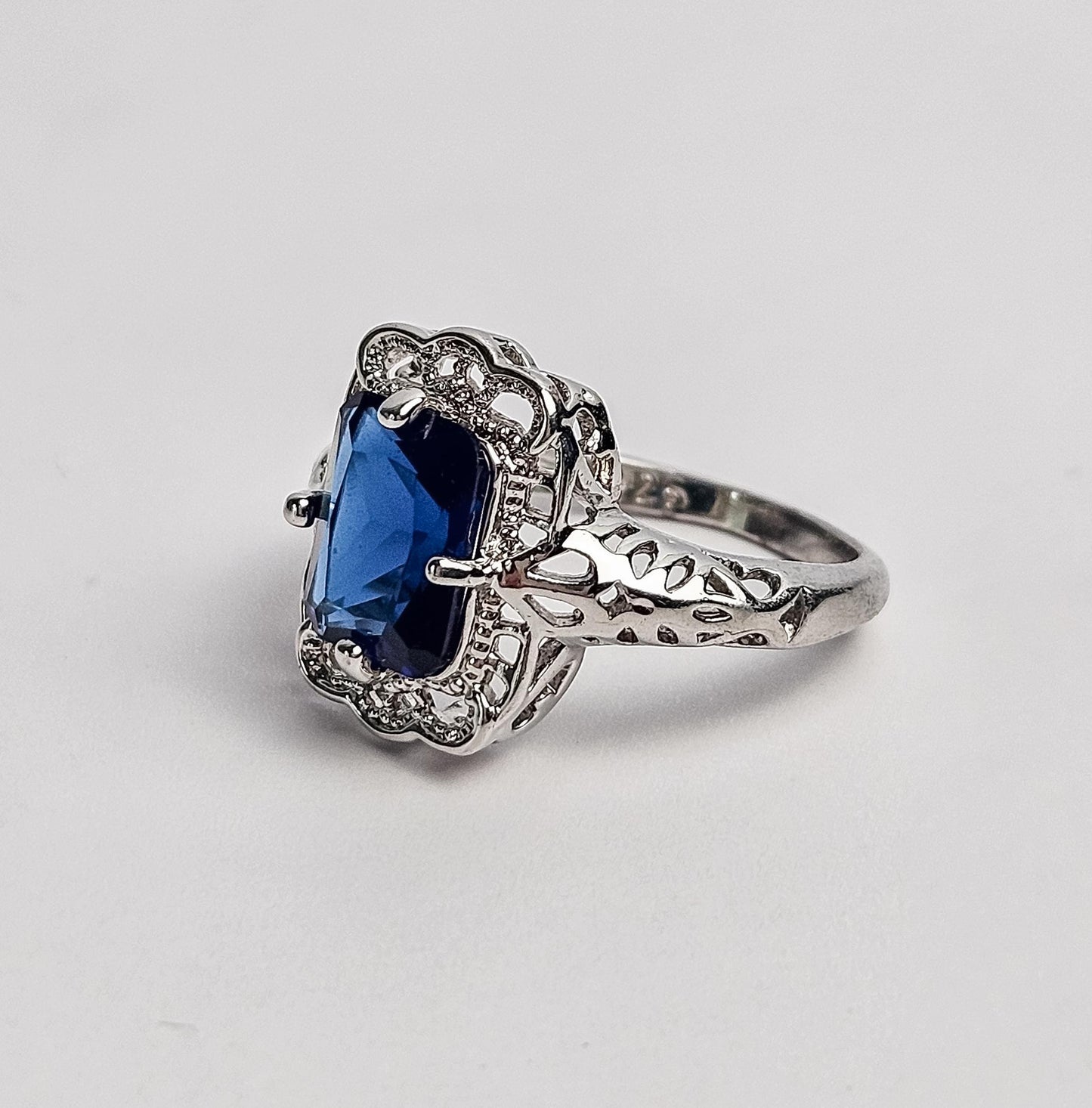 Vintage Blue Sapphire Engagement Ring – Sterling Silver Art Deco Style with Filigree Detailing