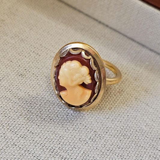 Vintage Orange Cameo Ring with Ornate Gold-Tone Setting – Classical Lady Profile
